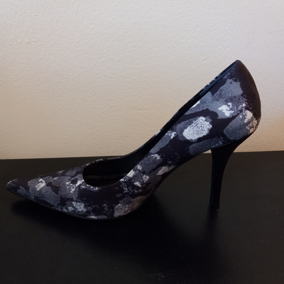 Nine West Blue Camouflage Heels 👠 - Picture 3 of 7